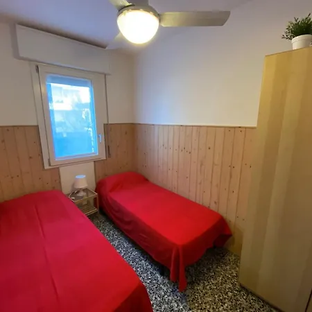 First Floor Steps From The Διαμέρισμα